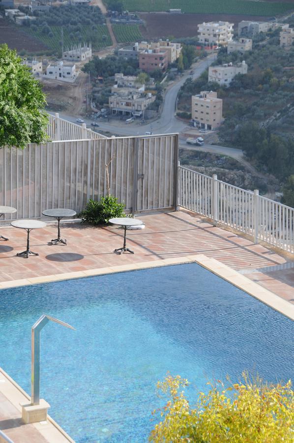 Sindyan Resort Amman Exteriör bild